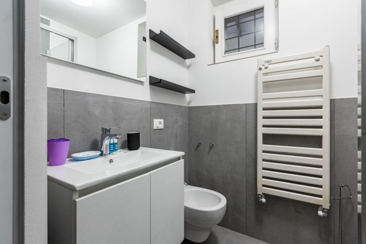 New! Studio Apt 700M From Corso Lodi! Milan Luaran gambar